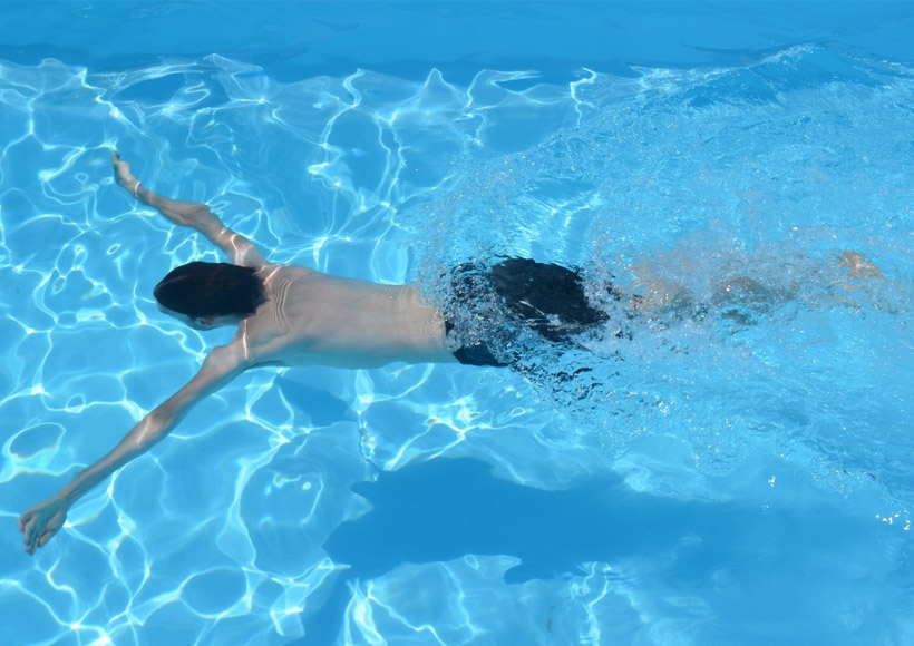 is it safe to swim in a pool with low alkalinity?